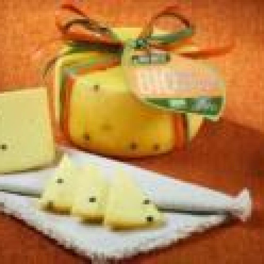 PECORINO BIO CURCUMA E PEPE A CAGLIO VEGETALE